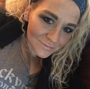 Meet your Posher, Leslie